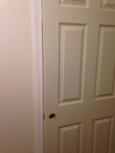 door without doorknob